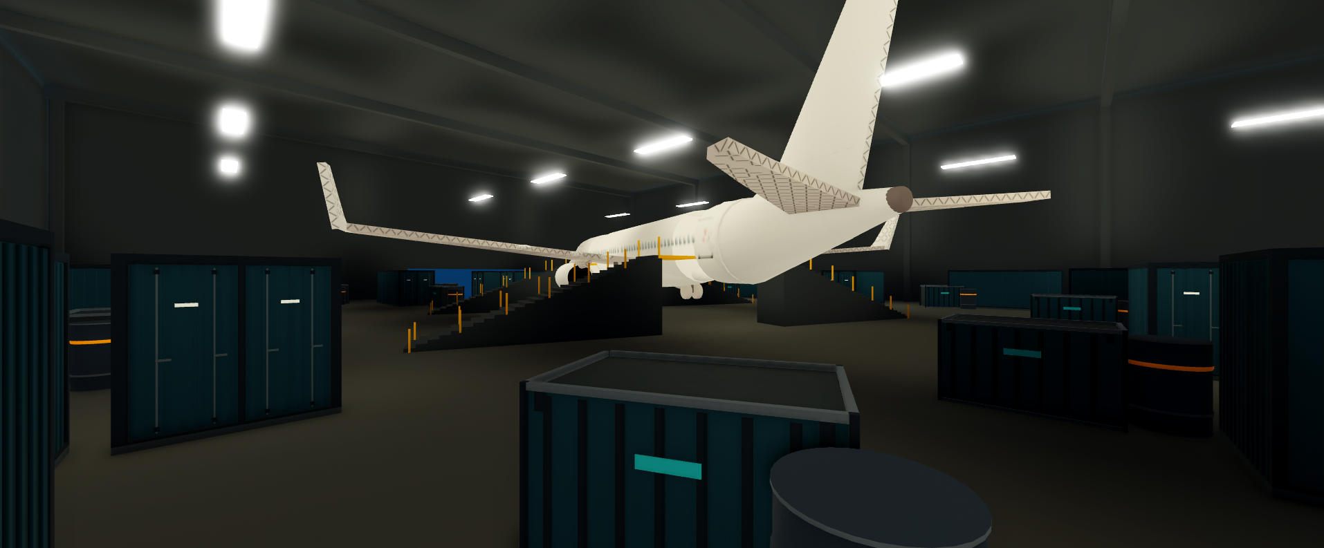 Hangar · 2 / 2